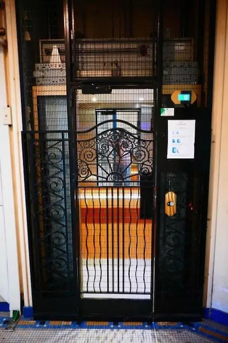 Parisien Au Coeur Du 15e Arrondissement 파리